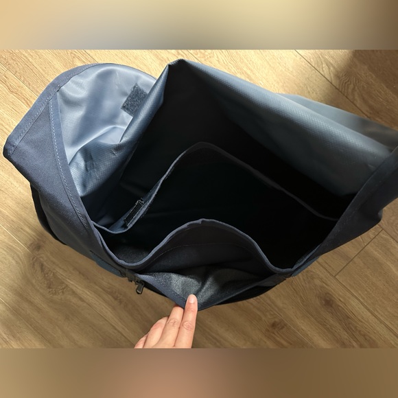 Chrome Messenger Bag - Picture 6 of 6